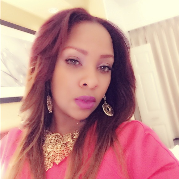 Meet your Posher, Shamarra #IG @LoveGiGilabels - Picture 2 of 2